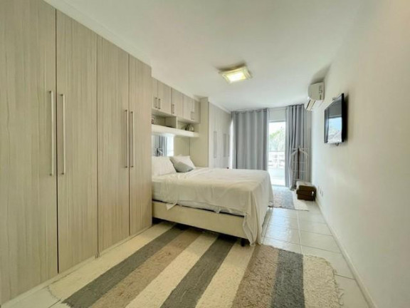 Imagem Casa com 5 Quartos à Venda, 300 m² em Recreio Dos Bandeirantes - Rio De Janeiro