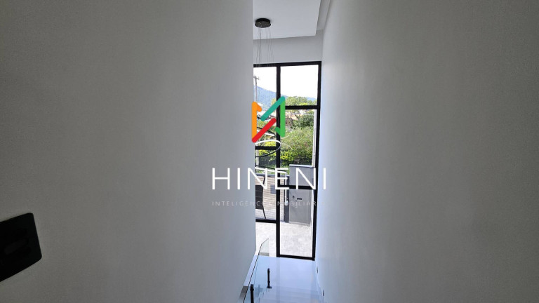 Imagem Casa com 3 Quartos à Venda, 180 m² em Vila Petrópolis - Atibaia