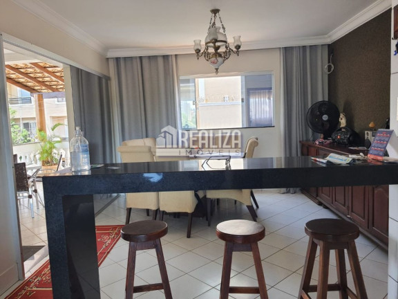Imagem Casa com 3 Quartos à Venda, 346 m² em Irmãos Soares - Uberaba Imagem Casa com 3 Quartos à Venda, 346 m² em Irmãos Soares - Uberaba