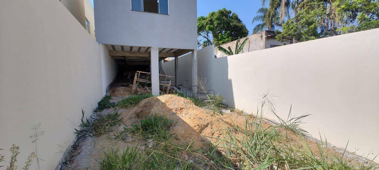 Imagem Casa com 2 Quartos à Venda, 64 m² em Roma - Volta Redonda Imagem Casa com 2 Quartos à Venda, 64 m² em Roma - Volta Redonda