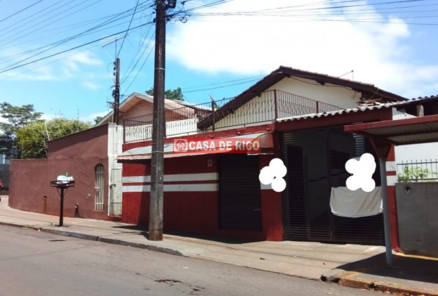 Imagem Casa com 3 Quartos à Venda, 187 m² em Aquilles Sthengel - Londrina