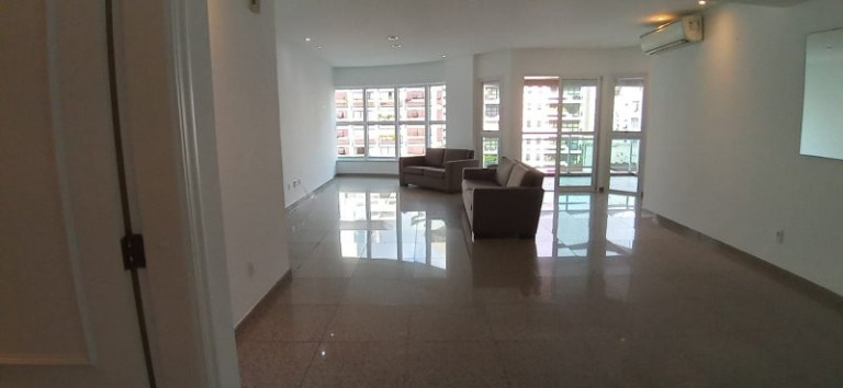 Foto do imóvel Apartamento com 4 Quartos à Venda, 205 m² em Gonzaga - Santos