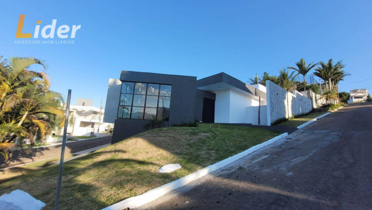 Imagem Casa com 4 Quartos à Venda, 450 m² em Spina Ville - Juiz De Fora Imagem Casa com 4 Quartos à Venda, 450 m² em Spina Ville - Juiz De Fora