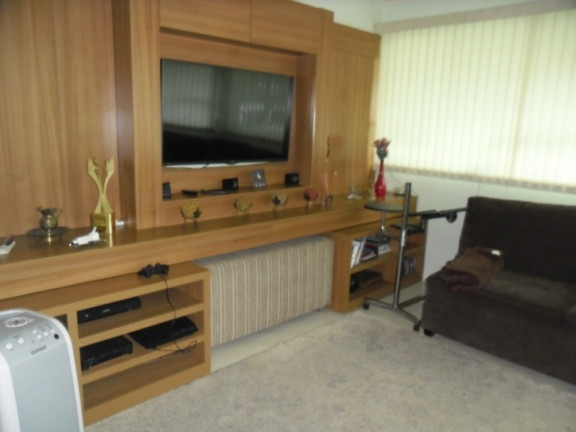 Imagem Casa com 3 Quartos à Venda, 360 m² em Cond. Jardim Coleginho - Jacareí Imagem Casa com 3 Quartos à Venda, 360 m² em Cond. Jardim Coleginho - Jacareí