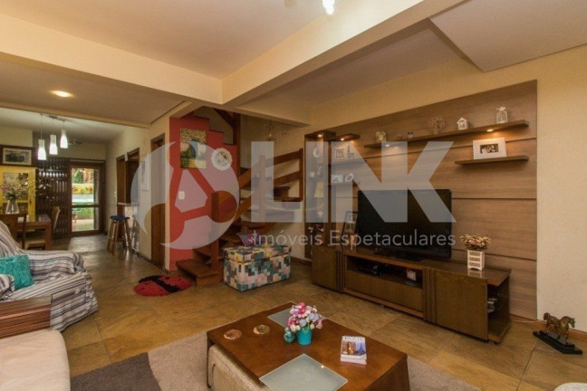 Imóvel com 3 Quartos à Venda, 240 m² em Ipanema - Porto Alegre