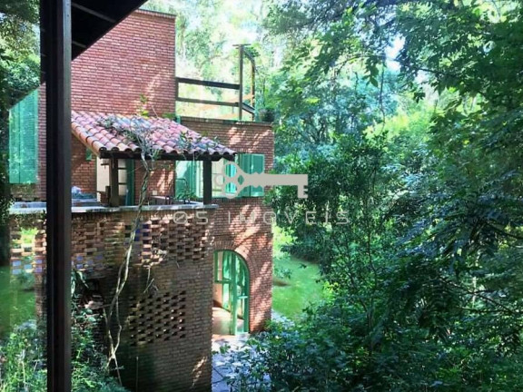 Casa à Venda, 271 m² em Granja Viana - Cotia
