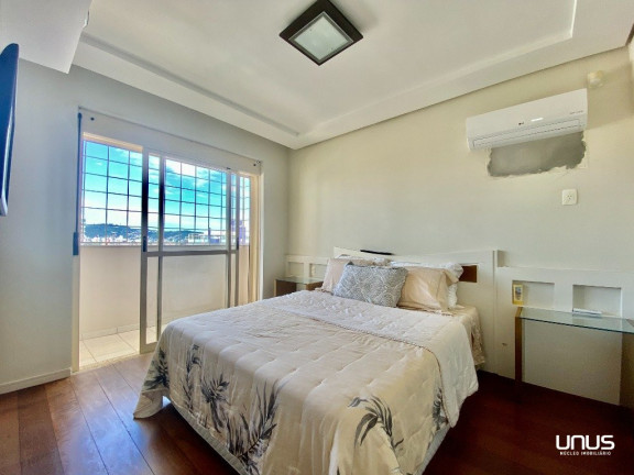 Imagem Casa com 5 Quartos à Venda, 408 m² em Coqueiros - Florianópolis Imagem Casa com 5 Quartos à Venda, 408 m² em Coqueiros - Florianópolis