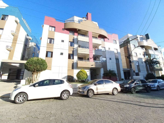 Imagem Apartamento com 3 Quartos para Temporada, 95 m² em Bombas - Bombinhas