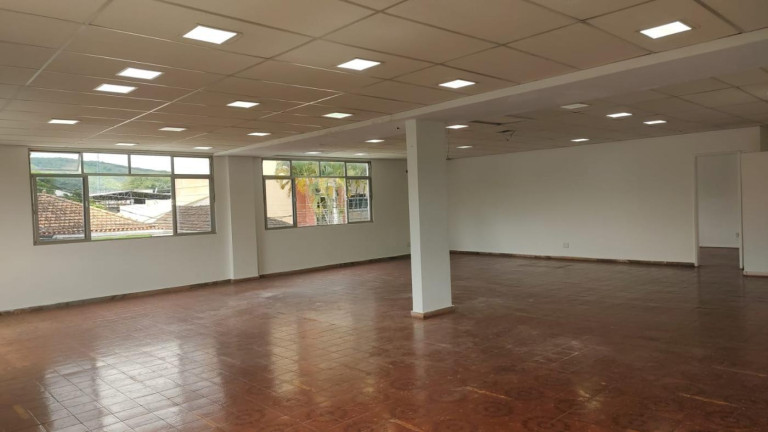 Imagem Imóvel com 5 Quartos à Venda, 375 m² em Campo Grande - Rio De Janeiro Imagem Imóvel com 5 Quartos à Venda, 375 m² em Campo Grande - Rio De Janeiro