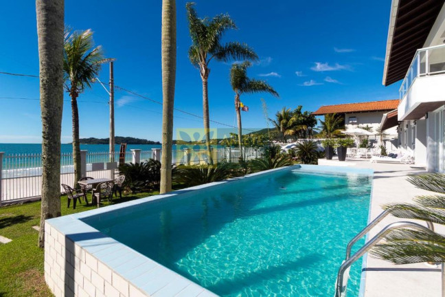 Imagem Casa com 6 Quartos à Venda, 805 m² em Centro - Bombinhas Imagem Casa com 6 Quartos à Venda, 805 m² em Centro - Bombinhas