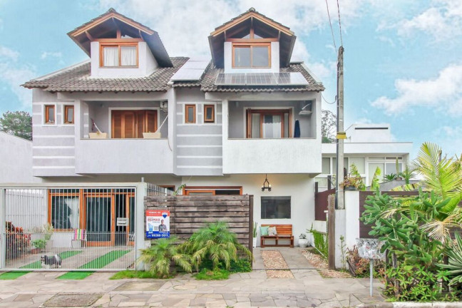 Imóvel com 3 Quartos à Venda,  em Hípica - Porto Alegre