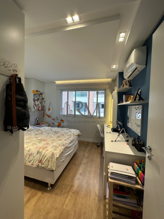 Imagem Apartamento com 3 Quartos à Venda, 121 m² em Centro - Florianópolis Imagem Apartamento com 3 Quartos à Venda, 121 m² em Centro - Florianópolis