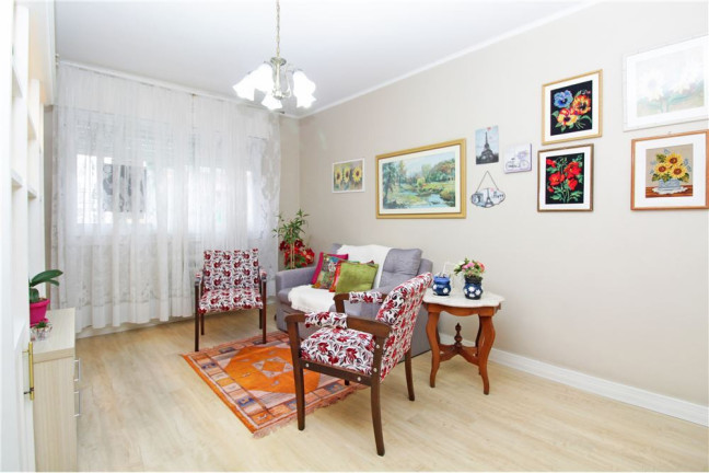 Imagem Imóvel com 3 Quartos à Venda, em Menino Deus - Porto Alegre Imagem Imóvel com 3 Quartos à Venda, em Menino Deus - Porto Alegre