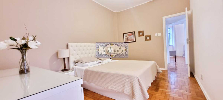 Imagem Apartamento com 2 Quartos à Venda, 90 m² em Copacabana - Rio De Janeiro