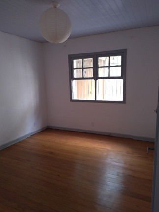 Imagem Sobrado com 3 Quartos à Venda, 232 m² em Vila Zat - São Paulo