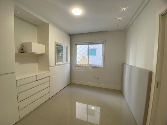 Imagem Apartamento com 3 Quartos à Venda, 110 m² em Centro - Balneário Camboriú Imagem Apartamento com 3 Quartos à Venda, 110 m² em Centro - Balneário Camboriú
