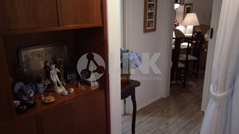 Imagem Apartamento com 2 Quartos à Venda, 63 m² em Santana - Porto Alegre Imagem Apartamento com 2 Quartos à Venda, 63 m² em Santana - Porto Alegre