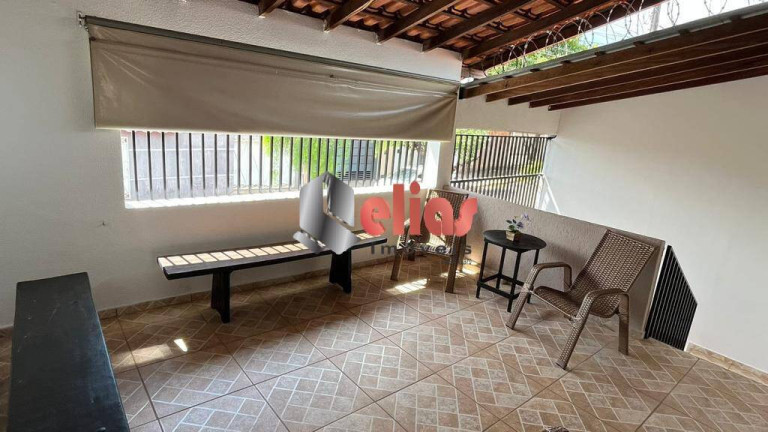 Imagem Sobrado com 5 Quartos à Venda, 200 m² em Jardim Vânia Maria - Bauru Imagem Sobrado com 5 Quartos à Venda, 200 m² em Jardim Vânia Maria - Bauru