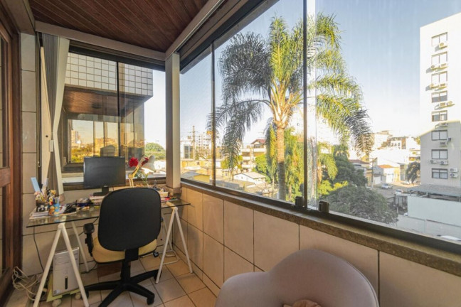 Imagem Imóvel com 2 Quartos à Venda, 63 m² em Menino Deus - Porto Alegre Imagem Imóvel com 2 Quartos à Venda, 63 m² em Menino Deus - Porto Alegre