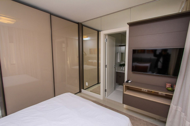 Imagem Apartamento com 4 Quartos à Venda, 183 m² em Centro - Balneário Camboriú Imagem Apartamento com 4 Quartos à Venda, 183 m² em Centro - Balneário Camboriú