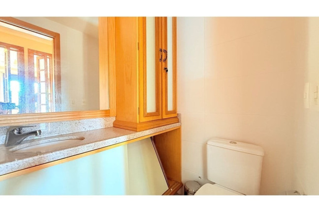 Imagem Apartamento com 2 Quartos à Venda, 70 m² em Menino Deus - Porto Alegre