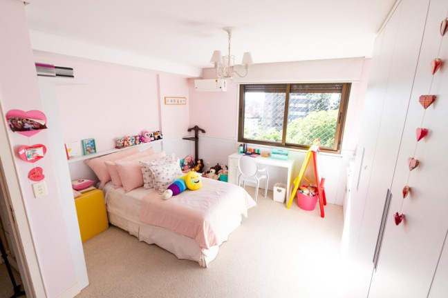 Imagem Imóvel com 3 Quartos à Venda, 278 m² em Auxiliadora - Porto Alegre Imagem Imóvel com 3 Quartos à Venda, 278 m² em Auxiliadora - Porto Alegre