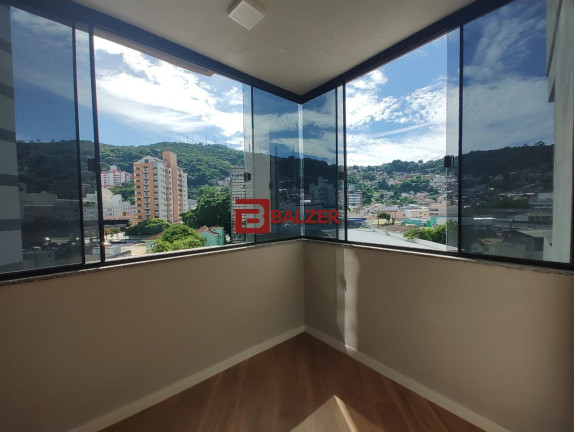 Imagem Apartamento com 3 Quartos à Venda, 197 m² em Centro - Florianópolis Imagem Apartamento com 3 Quartos à Venda, 197 m² em Centro - Florianópolis