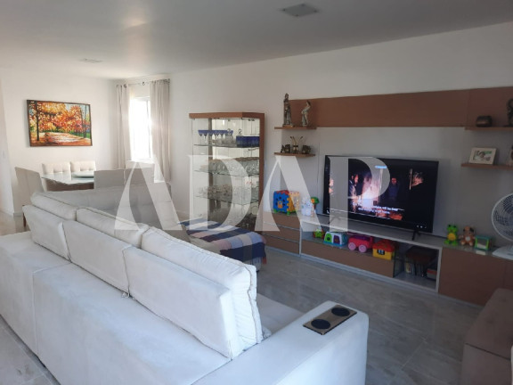 Imagem Casa com 4 Quartos à Venda, 212 m² em Vargem Grande - Rio De Janeiro Imagem Casa com 4 Quartos à Venda, 212 m² em Vargem Grande - Rio De Janeiro