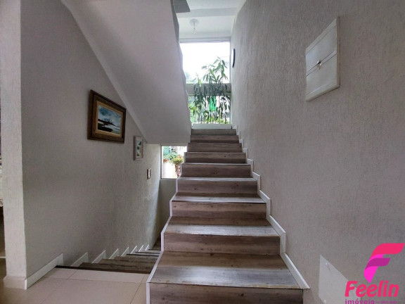 Imagem Casa com 3 Quartos à Venda, 360 m² em Rio Tavares - Florianópolis Imagem Casa com 3 Quartos à Venda, 360 m² em Rio Tavares - Florianópolis