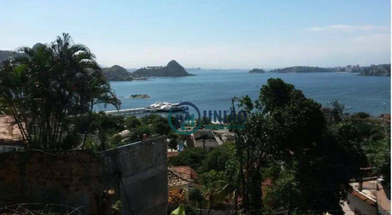 Imagem Terreno à Venda, 890 m² em Charitas - Niterói Imagem Terreno à Venda, 890 m² em Charitas - Niterói