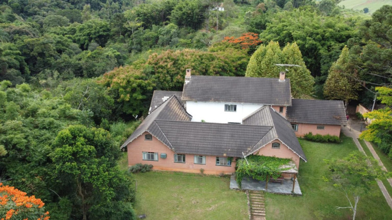Imagem Chácara com 5 Quartos à Venda, 20.000 m² em Batatuba - Piracaia Imagem Chácara com 5 Quartos à Venda, 20.000 m² em Batatuba - Piracaia