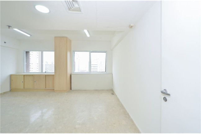 Sala Comercial à Venda, 28 m² em Bela Vista - São Paulo