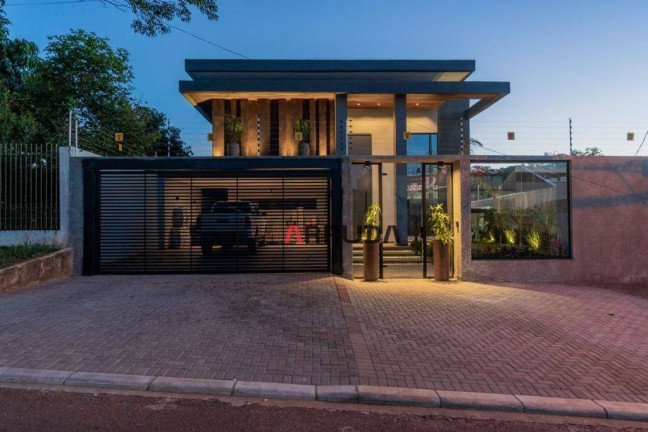 Imagem Sobrado com 3 Quartos à Venda, 450 m² em Canadá - Cascavel