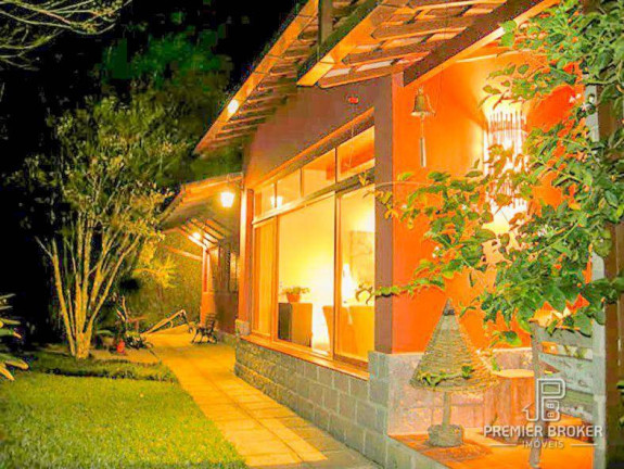 Imagem Casa com 4 Quartos à Venda, 400 m² em Parque Do Imbui - Teresópolis