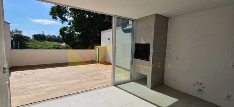 Imagem Sobrado com 3 Quartos à Venda, 263 m² em Velha - Blumenau