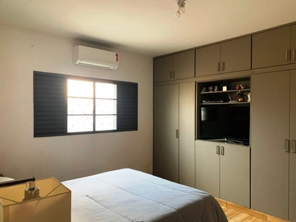 Imagem Casa com 3 Quartos à Venda, 208 m² em Santana - Pindamonhangaba