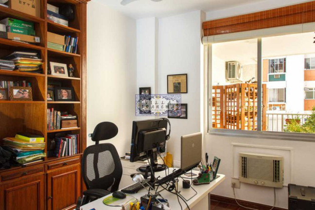 Imagem Apartamento com 5 Quartos à Venda, 294 m² em Tijuca - Rio De Janeiro Imagem Apartamento com 5 Quartos à Venda, 294 m² em Tijuca - Rio De Janeiro