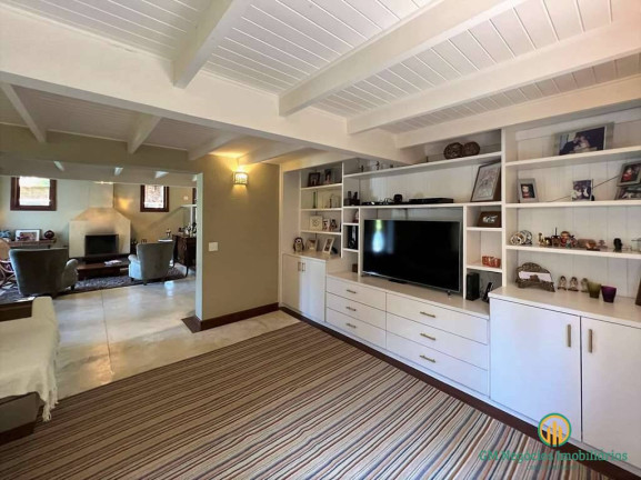 Imagem Casa de Condomínio com 5 Quartos à Venda, 440 m² em Algarve - Cotia