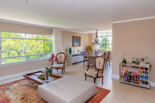 Imagem Apartamento com 4 Quartos à Venda, 185 m² em Moema - São Paulo