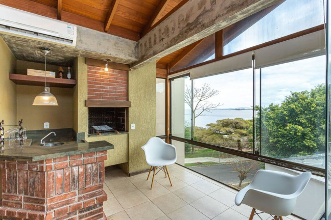 Casa de Condomínio com 3 Quartos à Venda, 200 m² em Vila Assunção - Porto Alegre