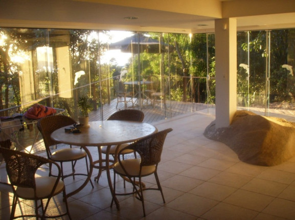 Imagem Imóvel com 2 Quartos à Venda, 250 m² em Praia Do Estaleiro - Balneário Camboriú Imagem Imóvel com 2 Quartos à Venda, 250 m² em Praia Do Estaleiro - Balneário Camboriú