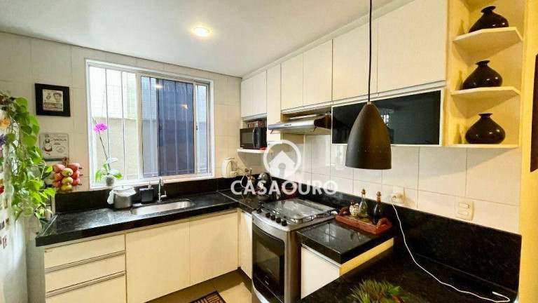 Imagem Apartamento com 3 Quartos à Venda, 130 m² em Santo Antônio - Belo Horizonte Imagem Apartamento com 3 Quartos à Venda, 130 m² em Santo Antônio - Belo Horizonte