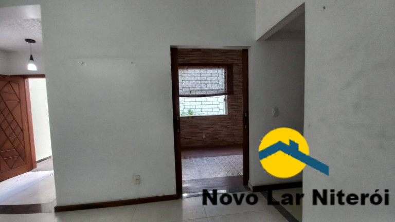 Imagem Casa com 4 Quartos à Venda, 220 m² em Ingá - Niterói Imagem Casa com 4 Quartos à Venda, 220 m² em Ingá - Niterói