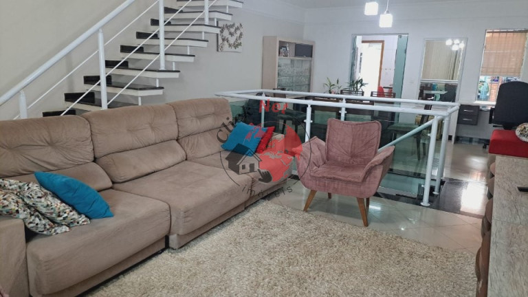 Sobrado com 3 Quartos à Venda, 205 m² em Vila Camilópolis - Santo André