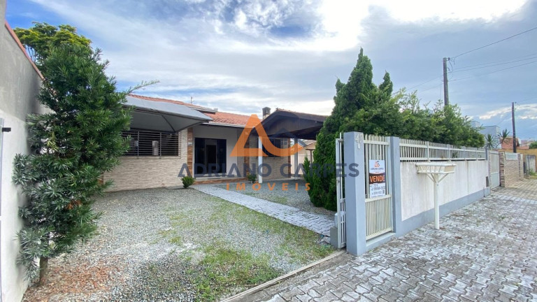 Casa com 3 Quartos à Venda, 175 m² em Centro - Navegantes