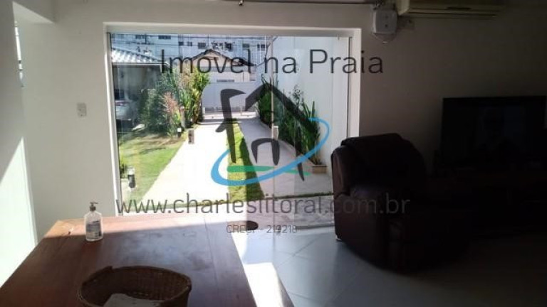 Imagem Casa com 3 Quartos à Venda, 200 m² em Centro - Caraguatatuba