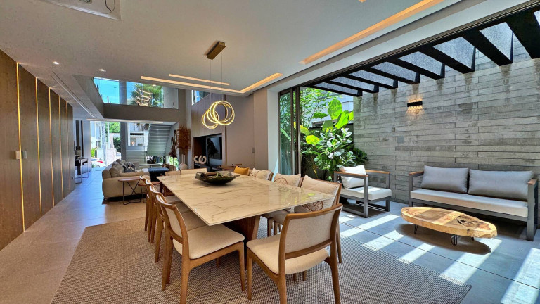 Imagem Casa com 5 Quartos à Venda, 352 m² em Riviera De São Lourenço - Bertioga Imagem Casa com 5 Quartos à Venda, 352 m² em Riviera De São Lourenço - Bertioga