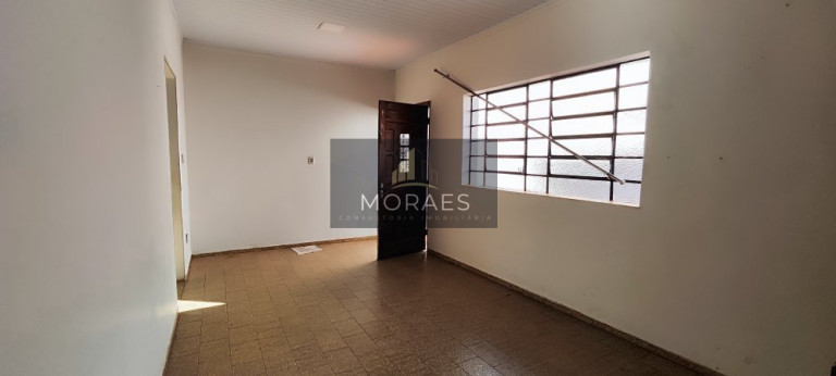 Imagem Casa com 5 Quartos à Venda, 270 m² em Centro - Botucatu