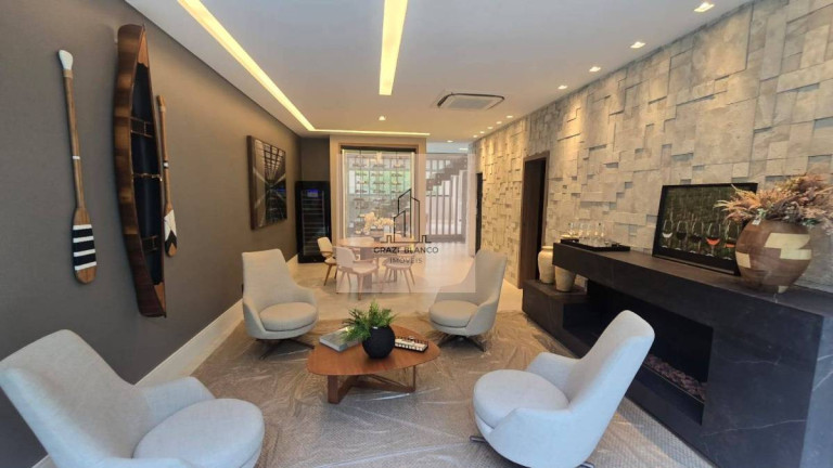 Imagem Casa de Condomínio com 7 Quartos à Venda, 670 m² Imagem Casa de Condomínio com 7 Quartos à Venda, 670 m²