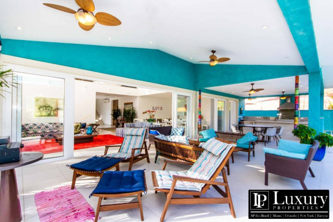 Imagem Casa com 8 Quartos à Venda, em Tabatinga - Caraguatatuba Imagem Casa com 8 Quartos à Venda, em Tabatinga - Caraguatatuba